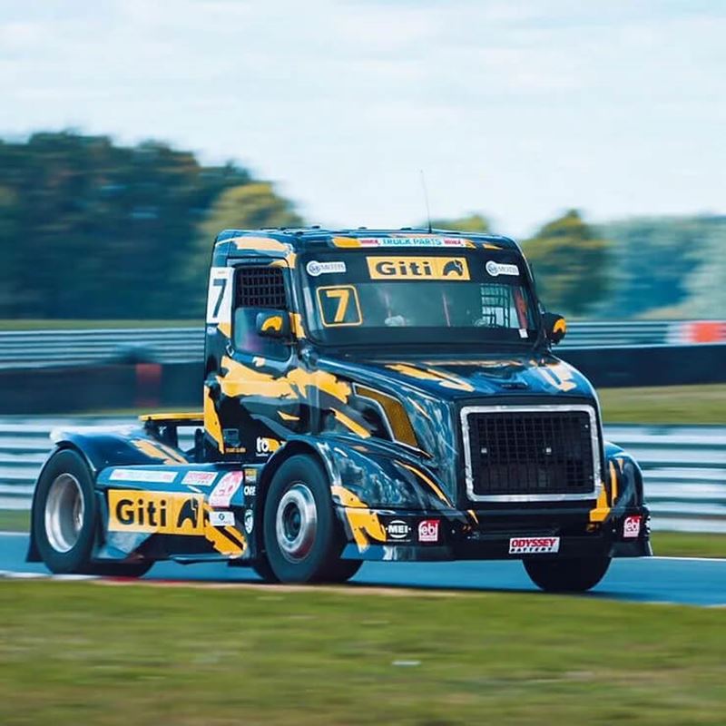 Quality Performance by Drivers at the Giti-Sponsored British Truck Racing Championship